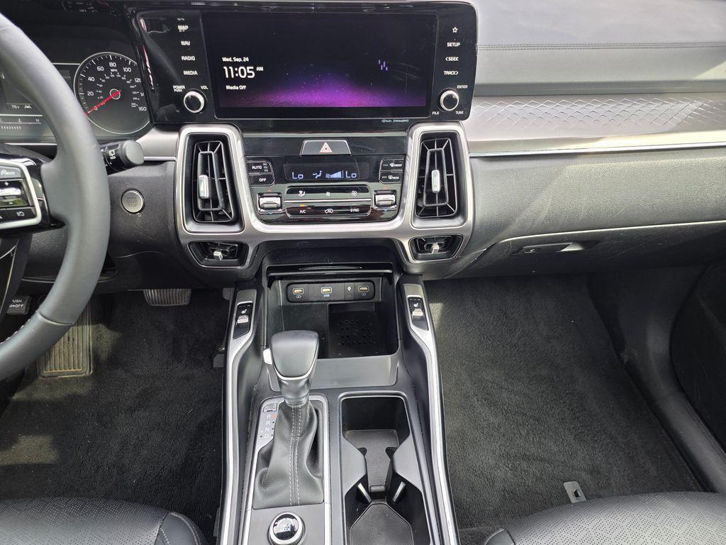 used 2023 Kia Sorento car, priced at $21,531