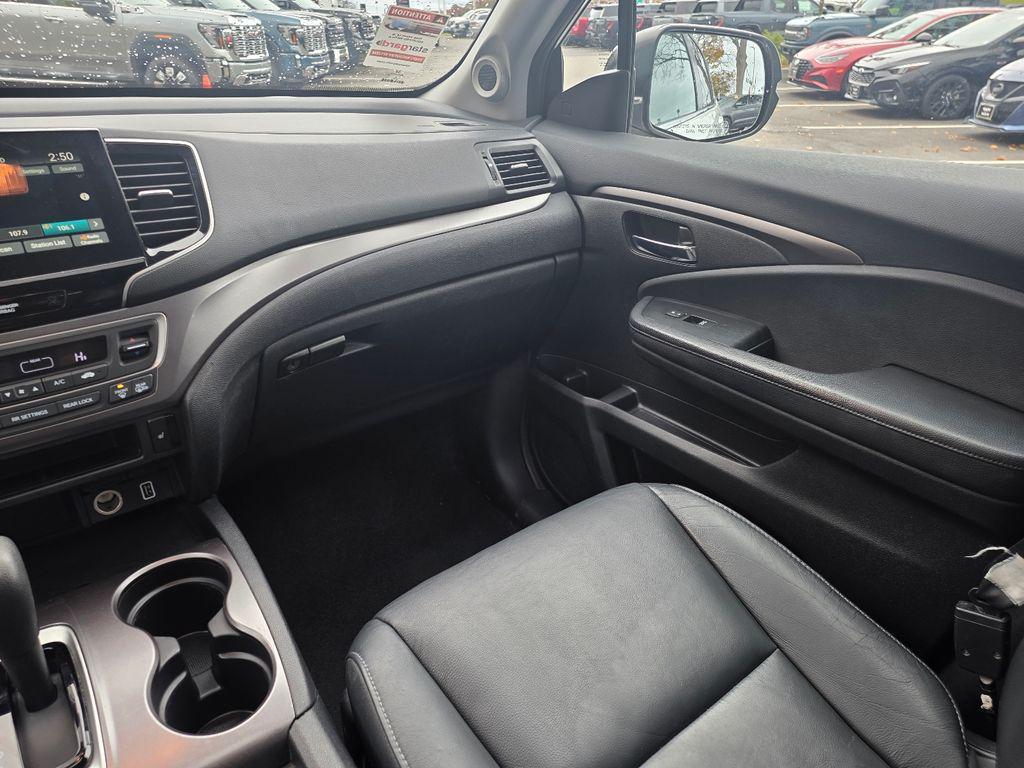 used 2020 Honda Pilot car, priced at $23,933