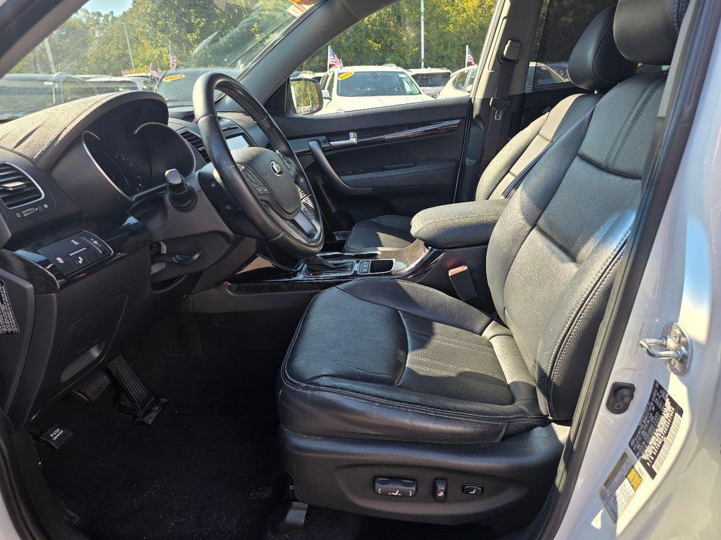 used 2014 Kia Sorento car, priced at $10,995