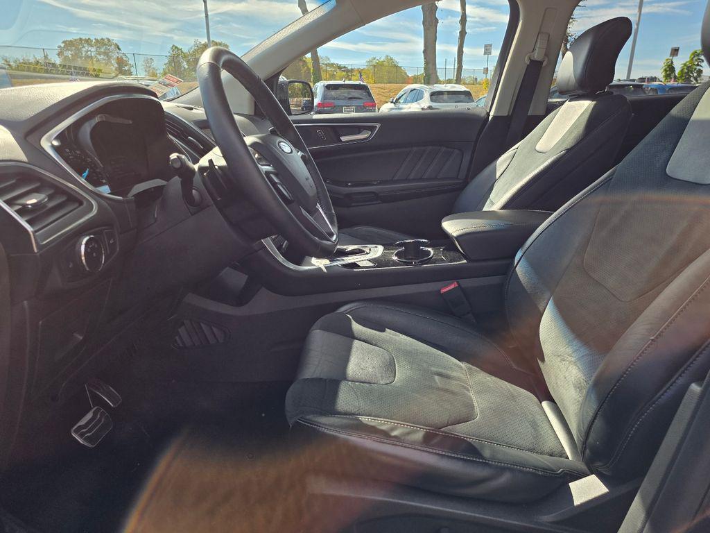 used 2015 Ford Edge car, priced at $16,500