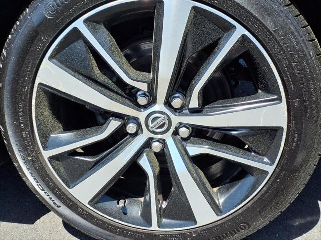 used 2022 Nissan Maxima car, priced at $23,271