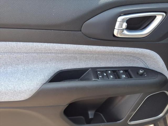 used 2022 Jeep Compass car, priced at $20,238