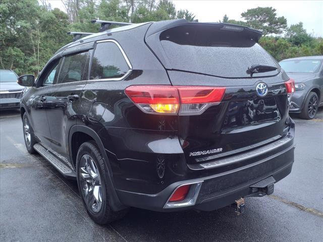 used 2019 Toyota Highlander Hybrid car, priced at $32,948