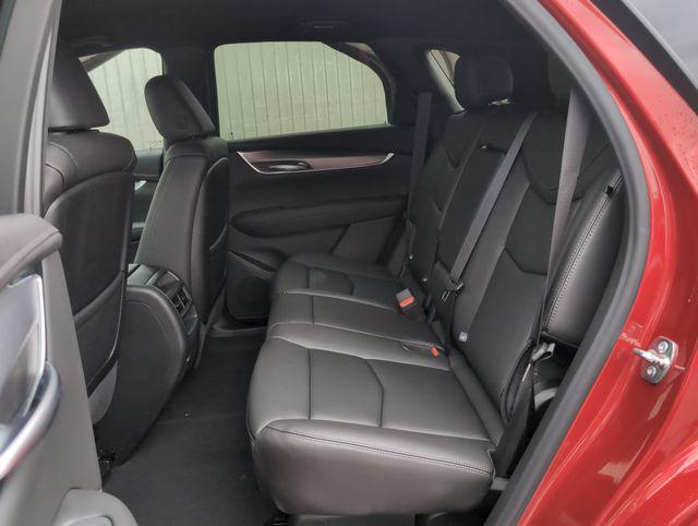 new 2025 Cadillac XT5 car, priced at $49,015