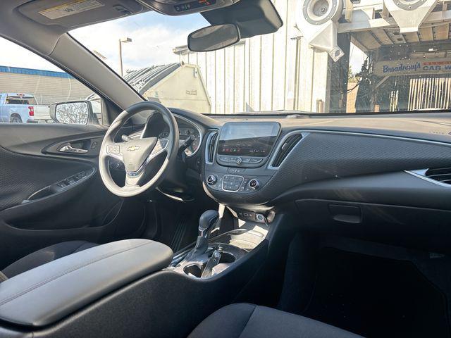 new 2024 Chevrolet Malibu car, priced at $29,195