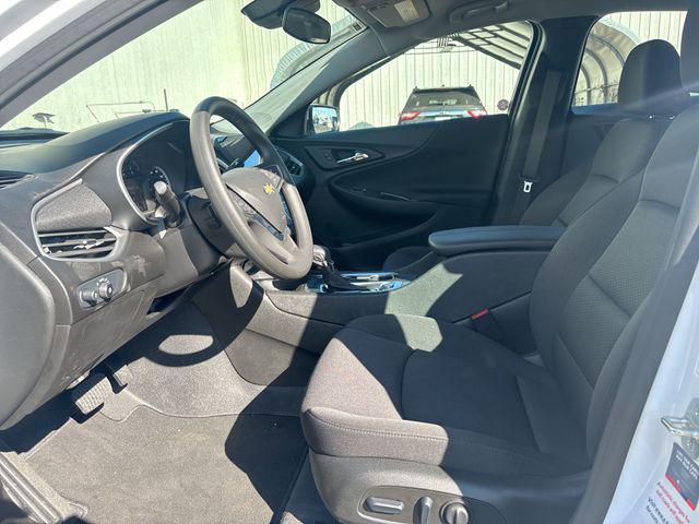 new 2024 Chevrolet Malibu car, priced at $29,195