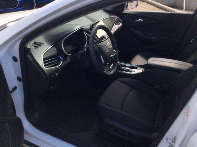 new 2024 Chevrolet Malibu car, priced at $29,195