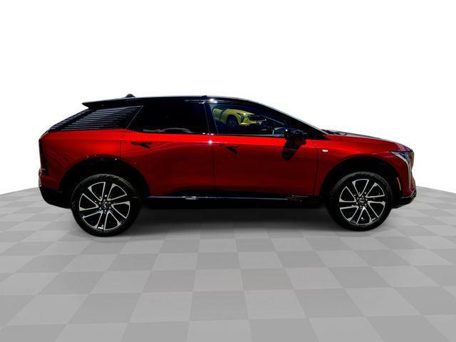 new 2025 Cadillac OPTIQ car, priced at $58,915