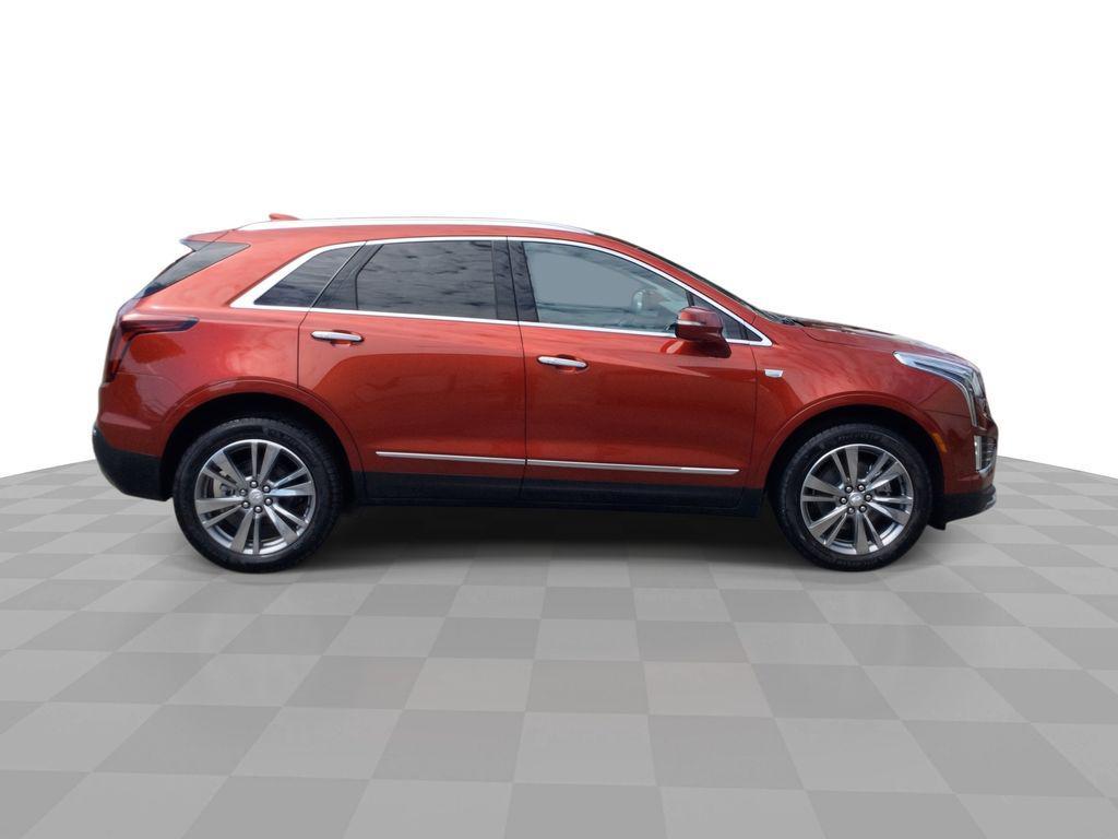 new 2025 Cadillac XT5 car, priced at $56,590