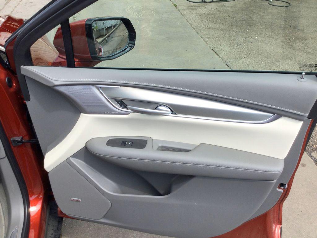 new 2025 Cadillac XT5 car, priced at $56,590