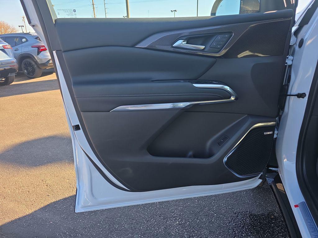 new 2026 Chevrolet Traverse car, priced at $62,210