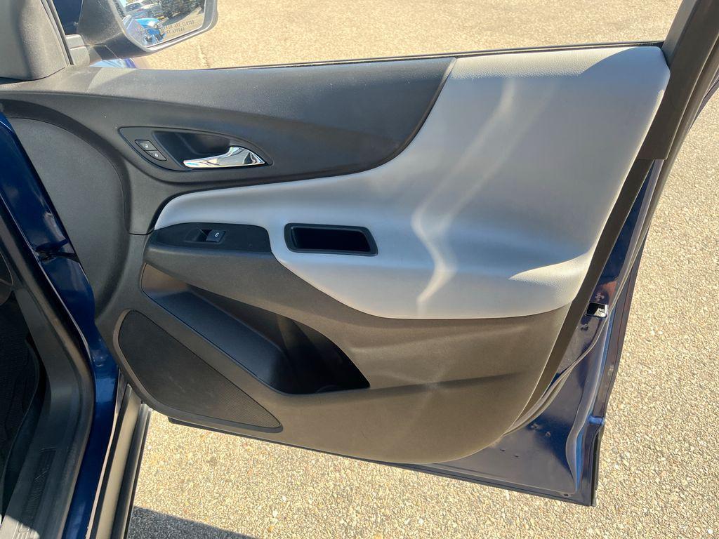 used 2022 Chevrolet Equinox car, priced at $19,782