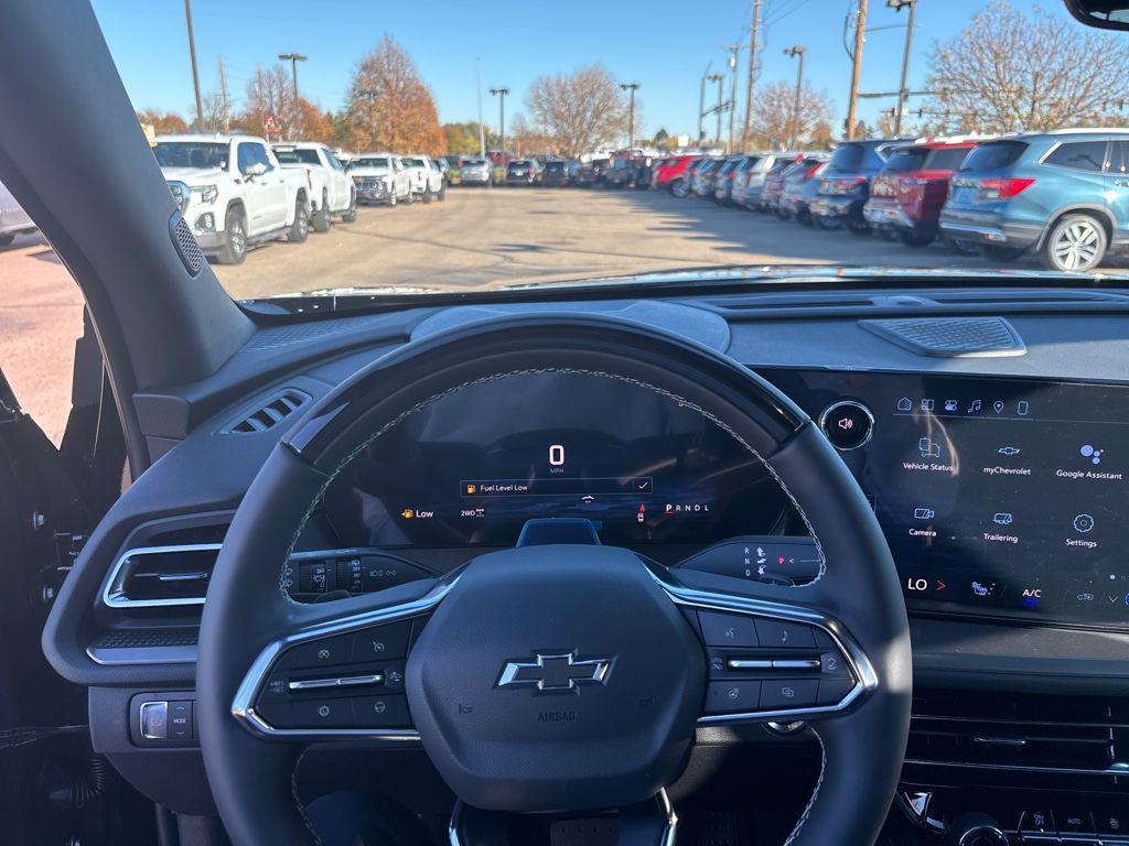 new 2026 Chevrolet Traverse car, priced at $53,140