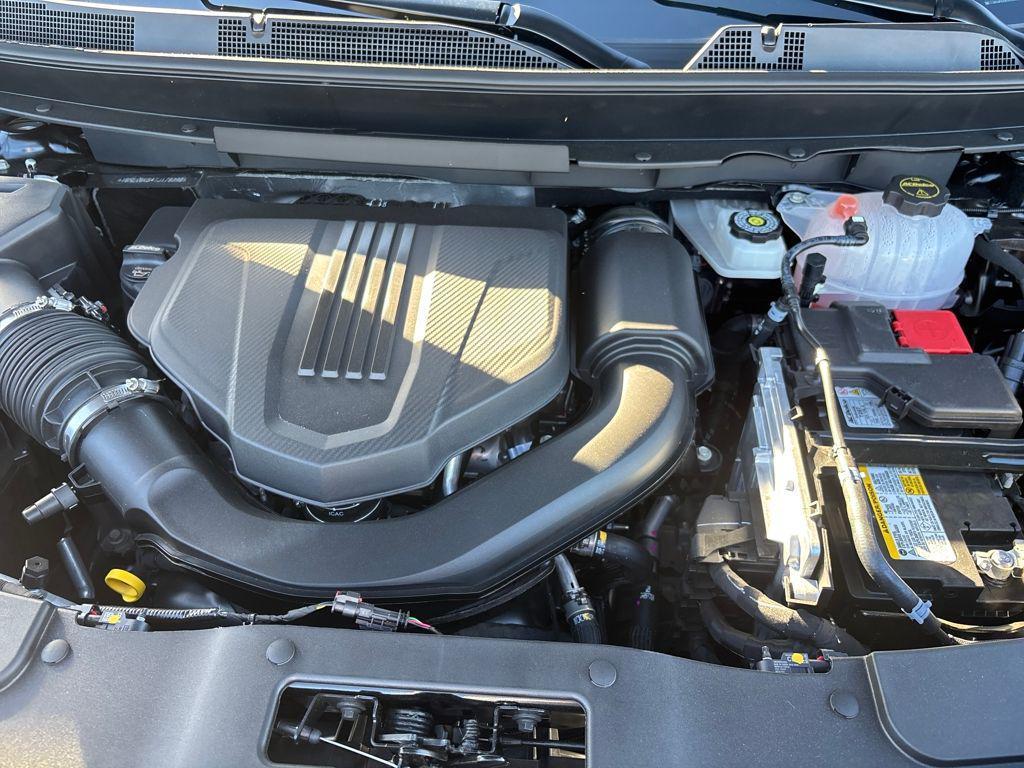 new 2026 Chevrolet Traverse car, priced at $53,140