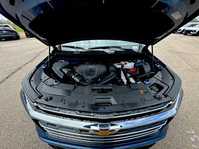 new 2025 Chevrolet Traverse car, priced at $51,130