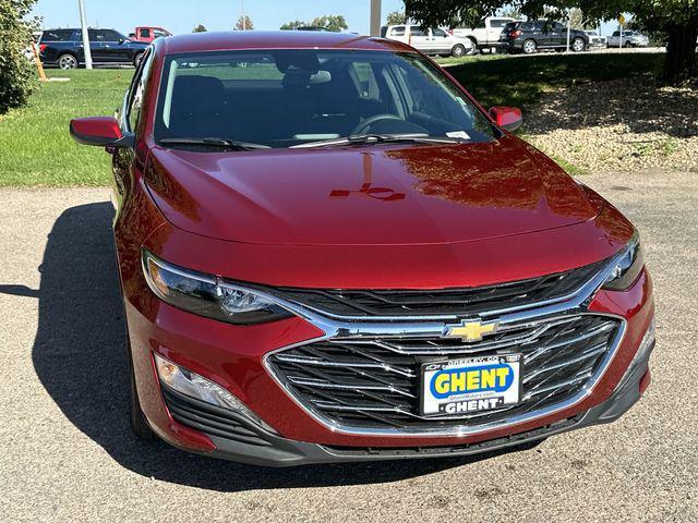 new 2024 Chevrolet Malibu car, priced at $29,690