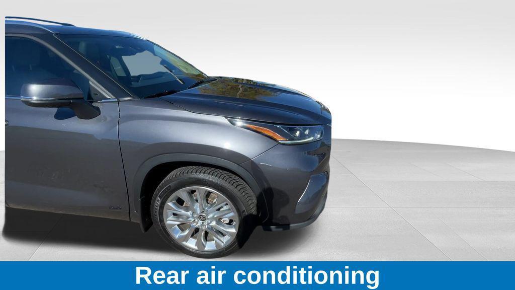 used 2022 Toyota Highlander Hybrid car, priced at $41,859