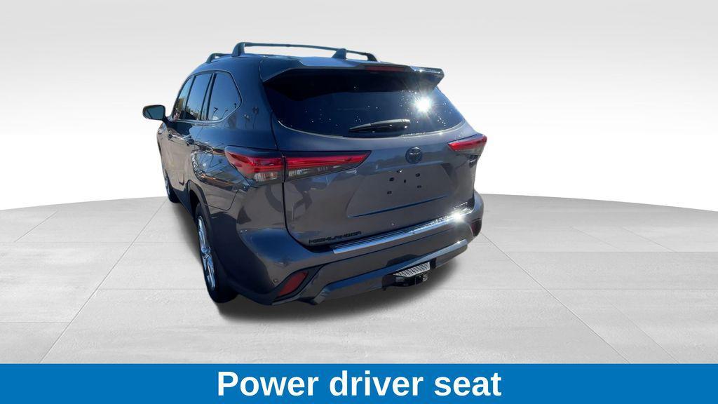 used 2022 Toyota Highlander Hybrid car, priced at $41,859