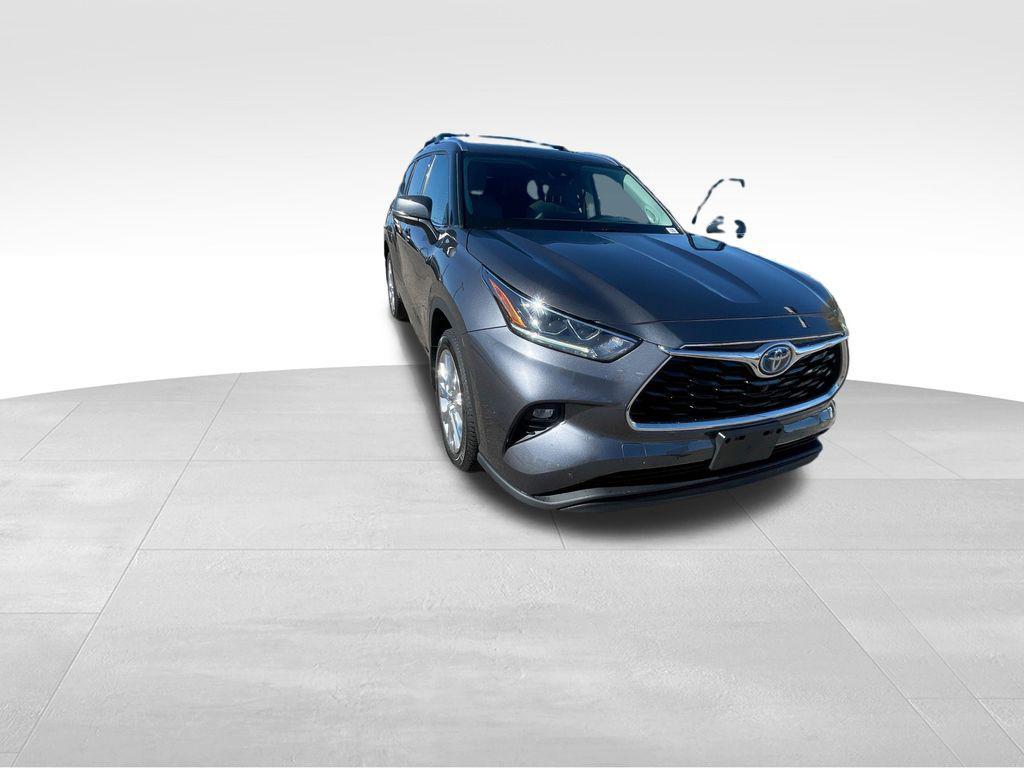 used 2022 Toyota Highlander Hybrid car, priced at $41,859