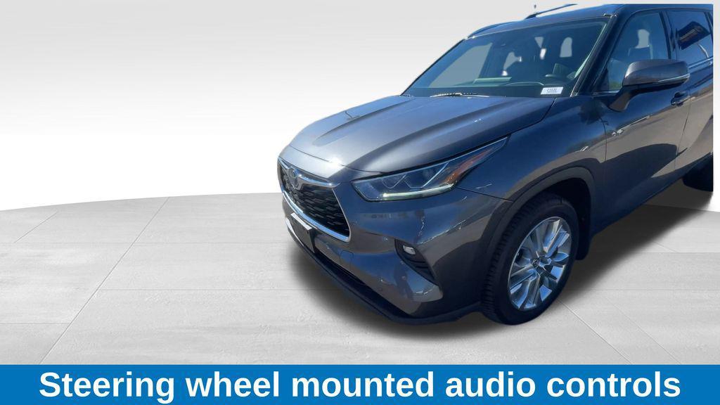 used 2022 Toyota Highlander Hybrid car, priced at $41,859