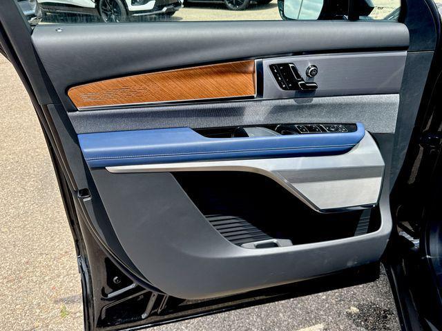 new 2026 Cadillac VISTIQ car, priced at $94,715