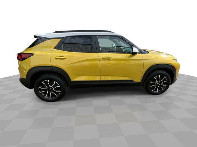 new 2025 Chevrolet TrailBlazer car, priced at $34,075