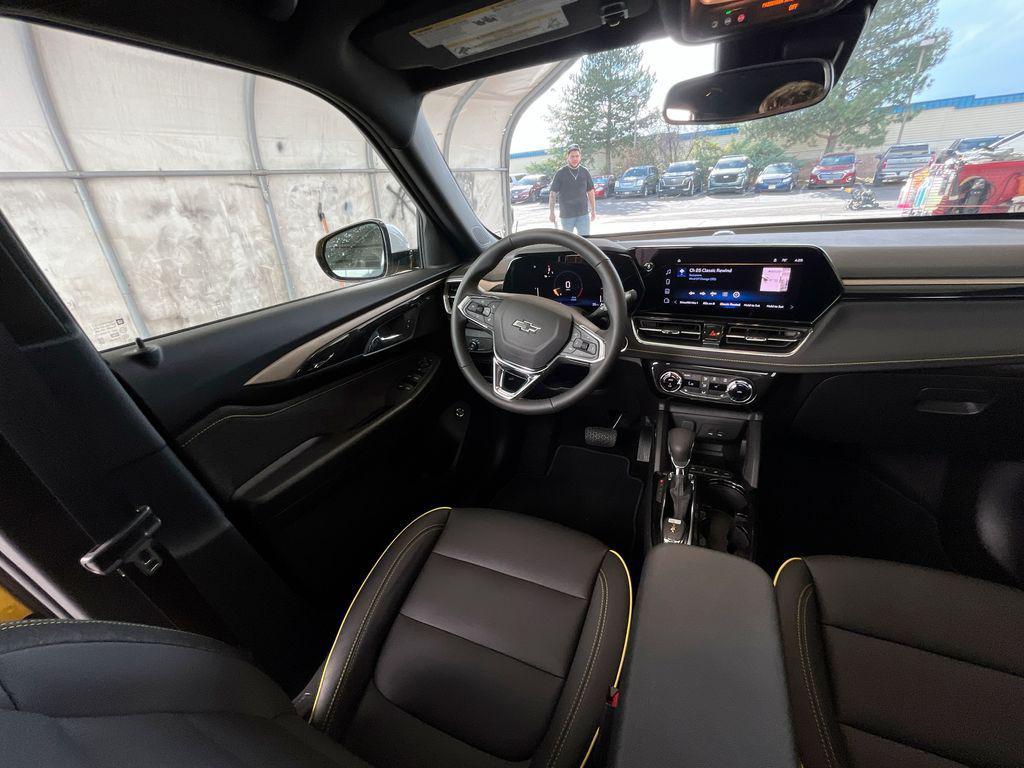 new 2025 Chevrolet TrailBlazer car, priced at $32,712