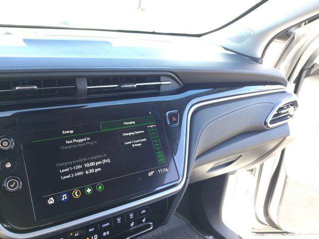 used 2023 Chevrolet Bolt EUV car, priced at $20,983