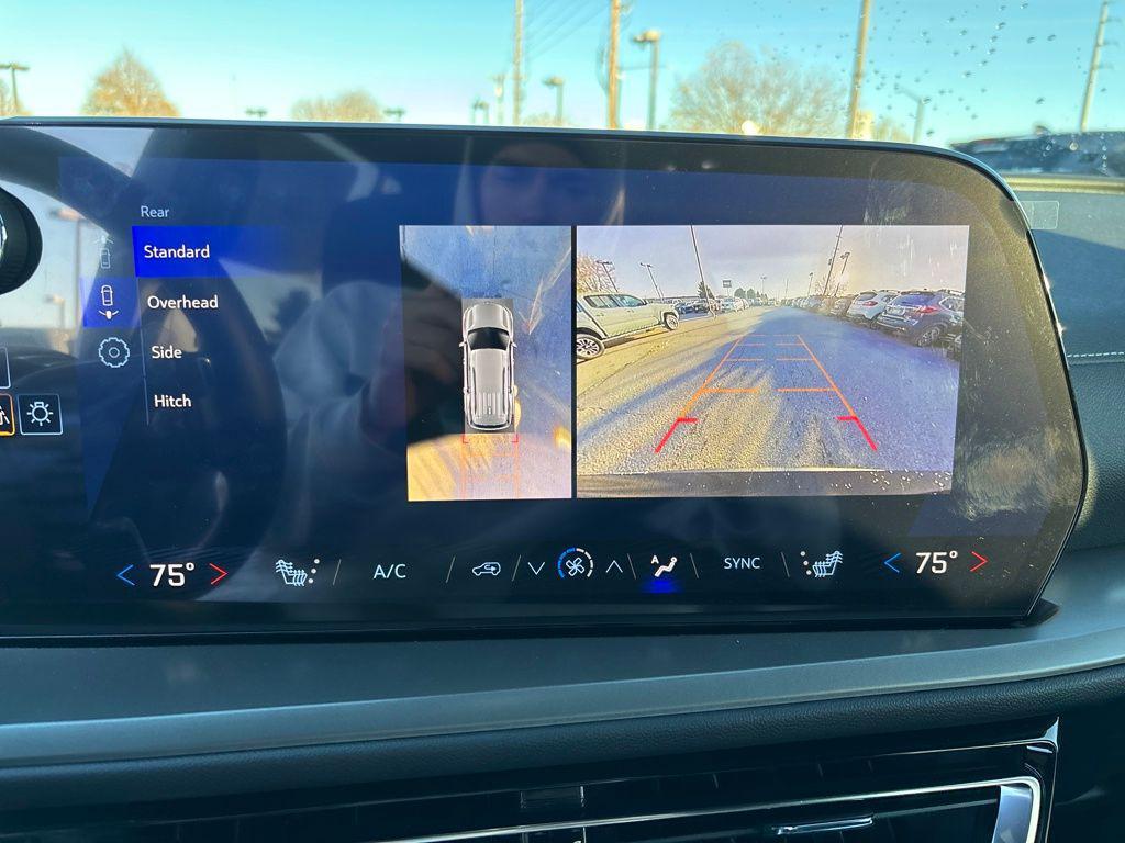 new 2025 Chevrolet Traverse car, priced at $48,802