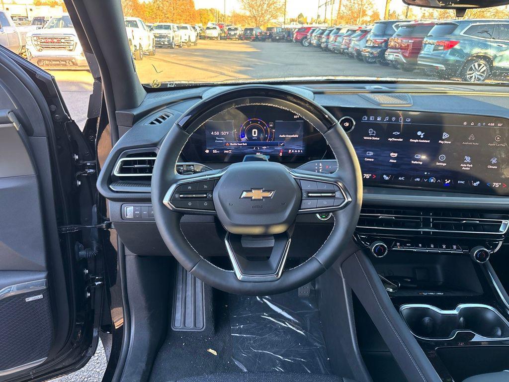 new 2025 Chevrolet Traverse car, priced at $48,802