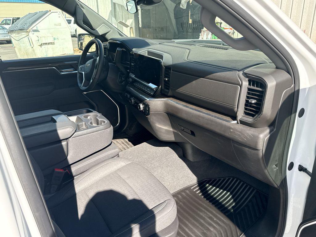 used 2025 Chevrolet Silverado 1500 car, priced at $42,586