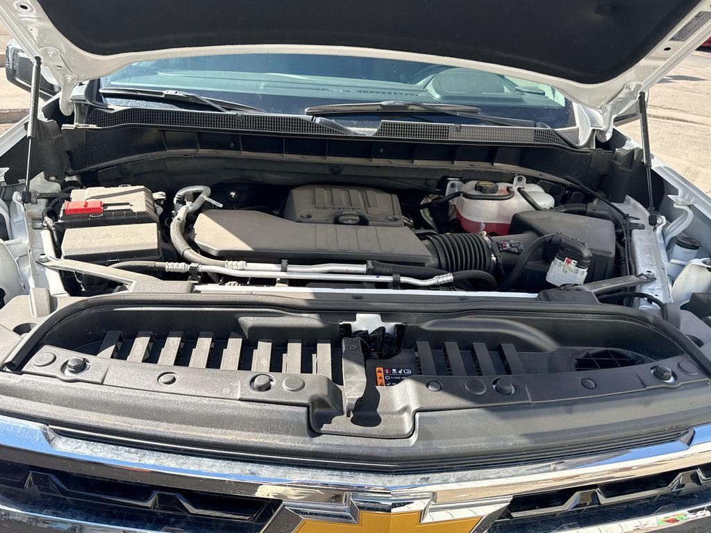 used 2025 Chevrolet Silverado 1500 car, priced at $42,586