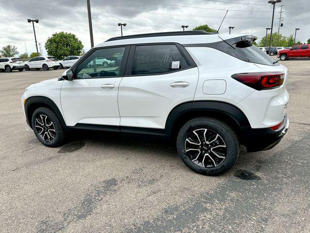 new 2024 Chevrolet TrailBlazer car, priced at $31,035