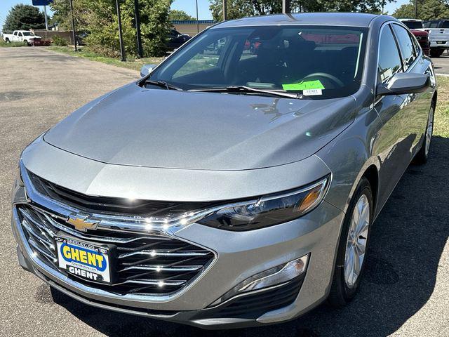 new 2024 Chevrolet Malibu car, priced at $29,195