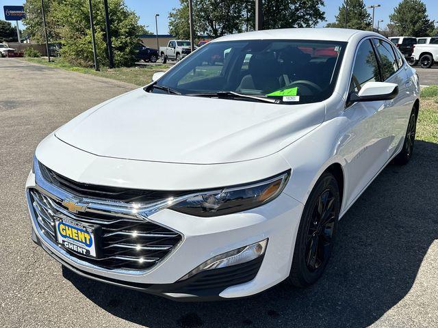 new 2024 Chevrolet Malibu car, priced at $29,195