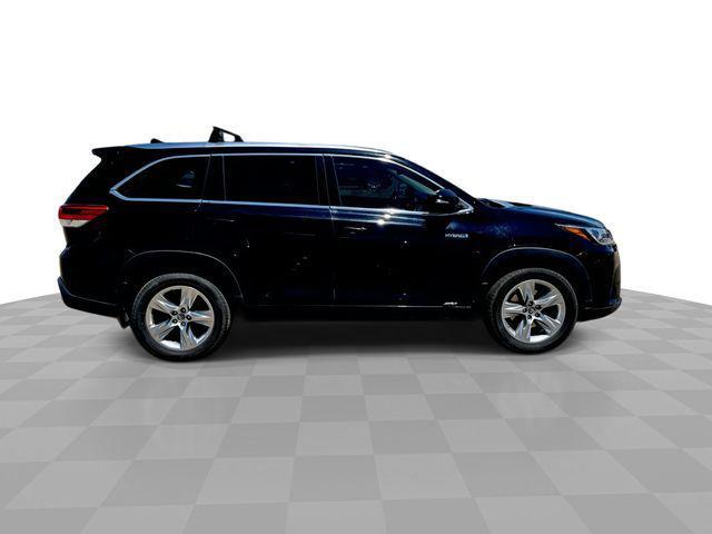 used 2018 Toyota Highlander Hybrid car, priced at $25,500