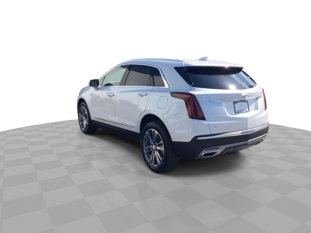 new 2025 Cadillac XT5 car, priced at $60,090