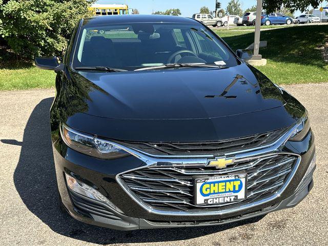 new 2024 Chevrolet Malibu car, priced at $29,195