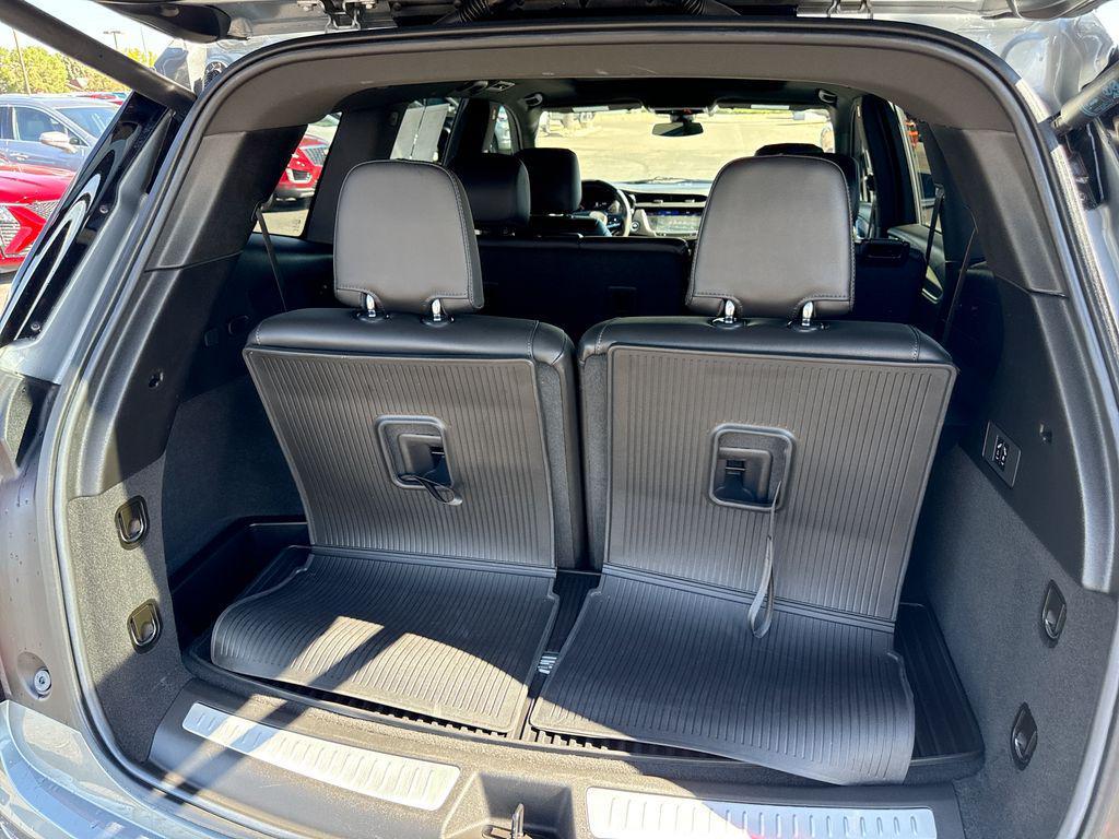 used 2024 Cadillac XT6 car, priced at $38,423