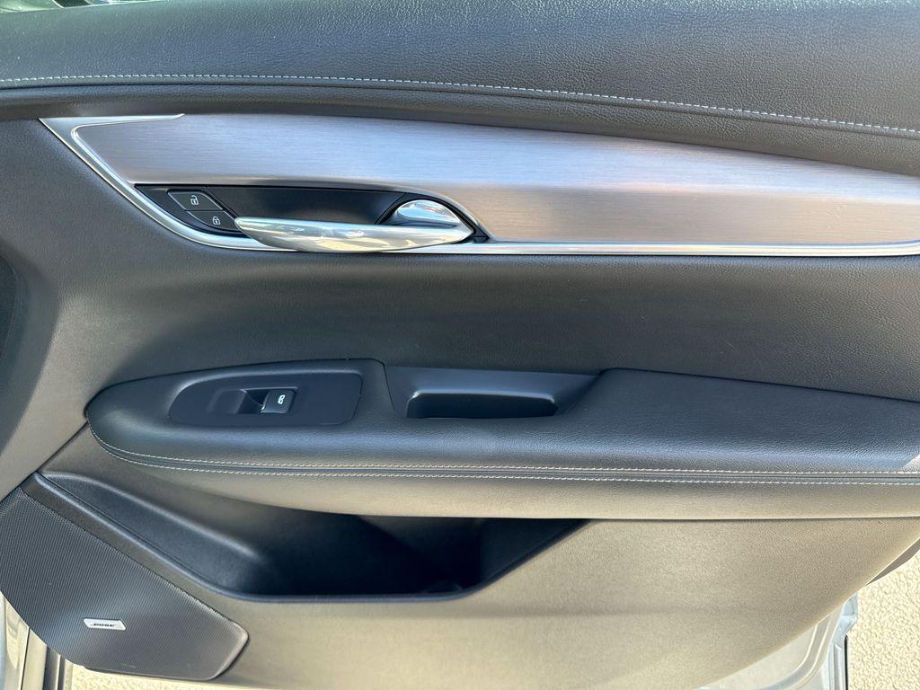 used 2024 Cadillac XT6 car, priced at $38,423