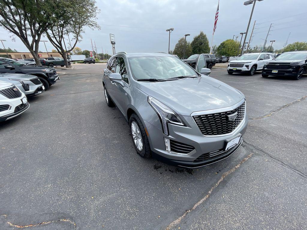 new 2025 Cadillac XT5 car, priced at $47,040