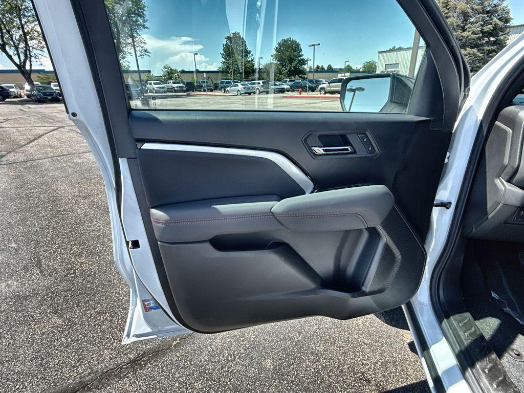 new 2025 Chevrolet Colorado car, priced at $45,909