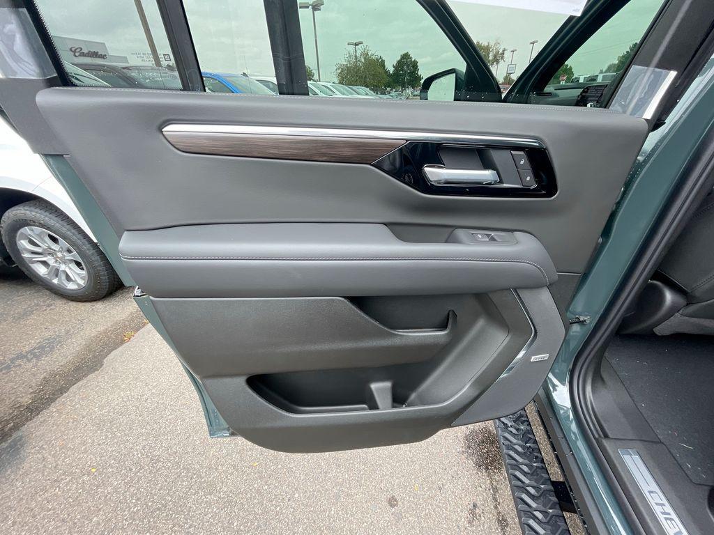 new 2026 Chevrolet Suburban car, priced at $79,485