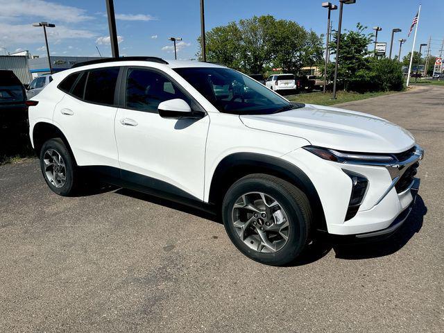 new 2024 Chevrolet Trax car, priced at $24,640