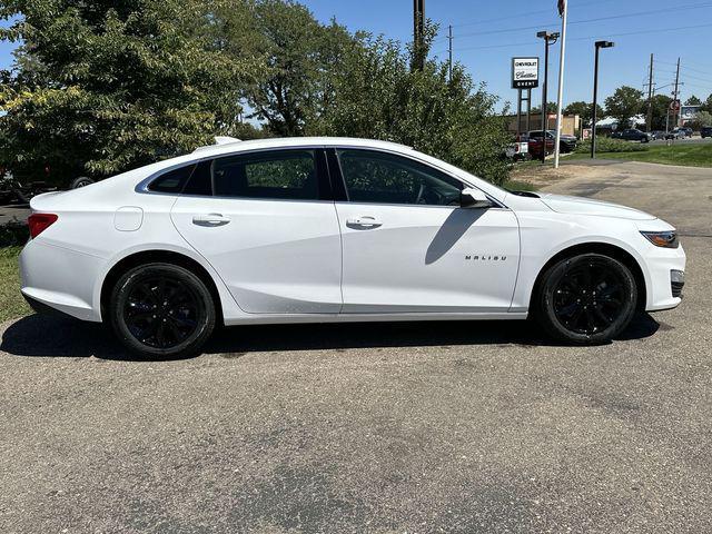 new 2024 Chevrolet Malibu car, priced at $29,195