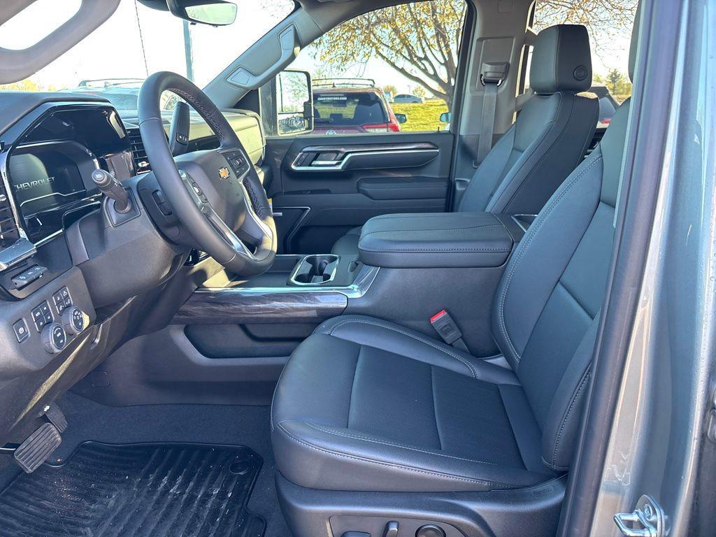 new 2025 Chevrolet Silverado 2500 car, priced at $76,986