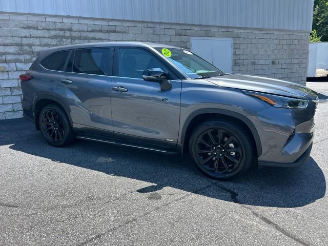 used 2023 Toyota Highlander Hybrid car, priced at $42,548