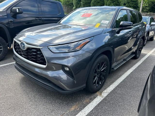used 2023 Toyota Highlander Hybrid car, priced at $42,548