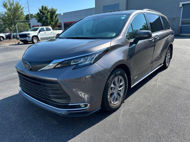 used 2021 Toyota Sienna car, priced at $38,149