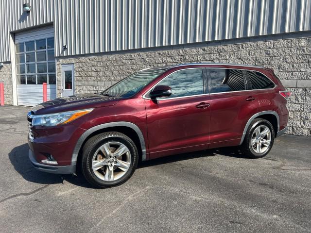 used 2016 Toyota Highlander car, priced at $23,771